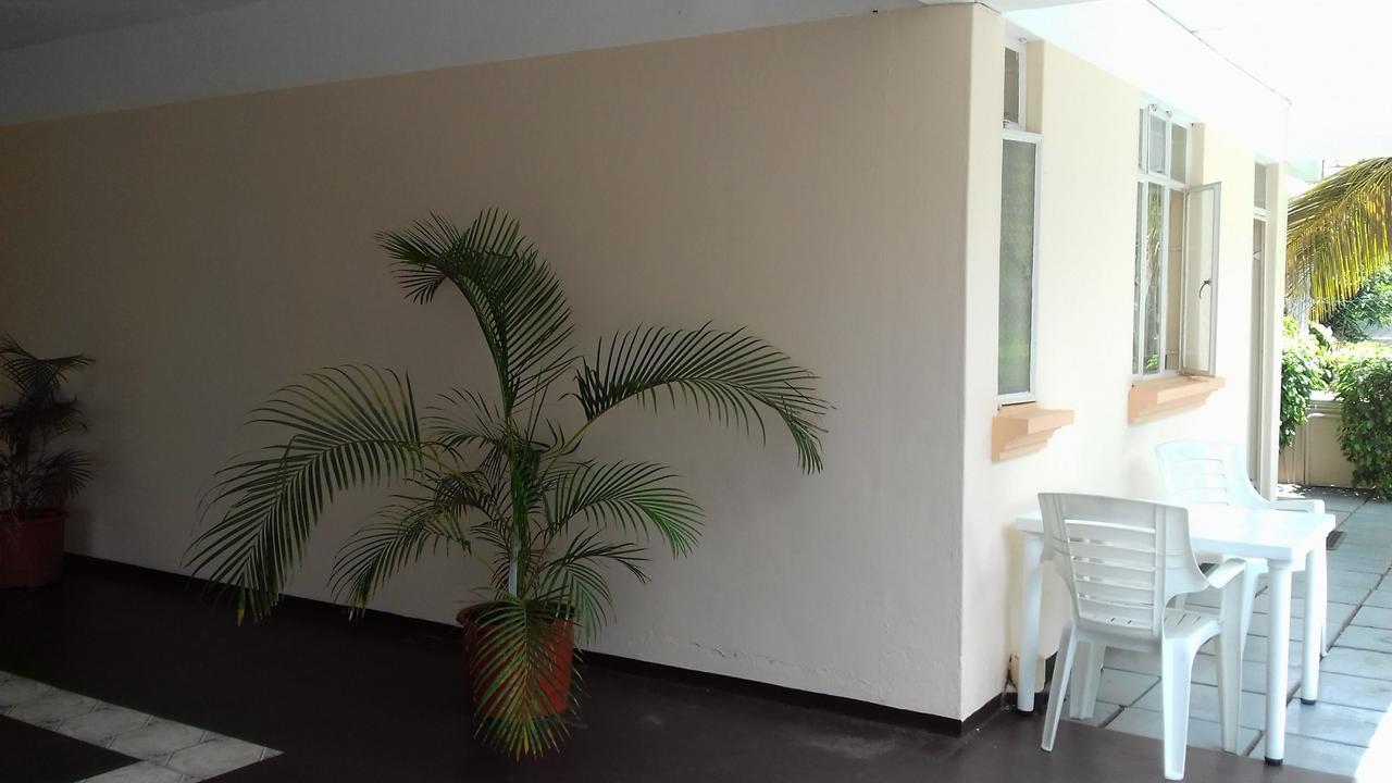 Alpha Villa - Studios & Apartments Flic-en-Flacq Exterior foto